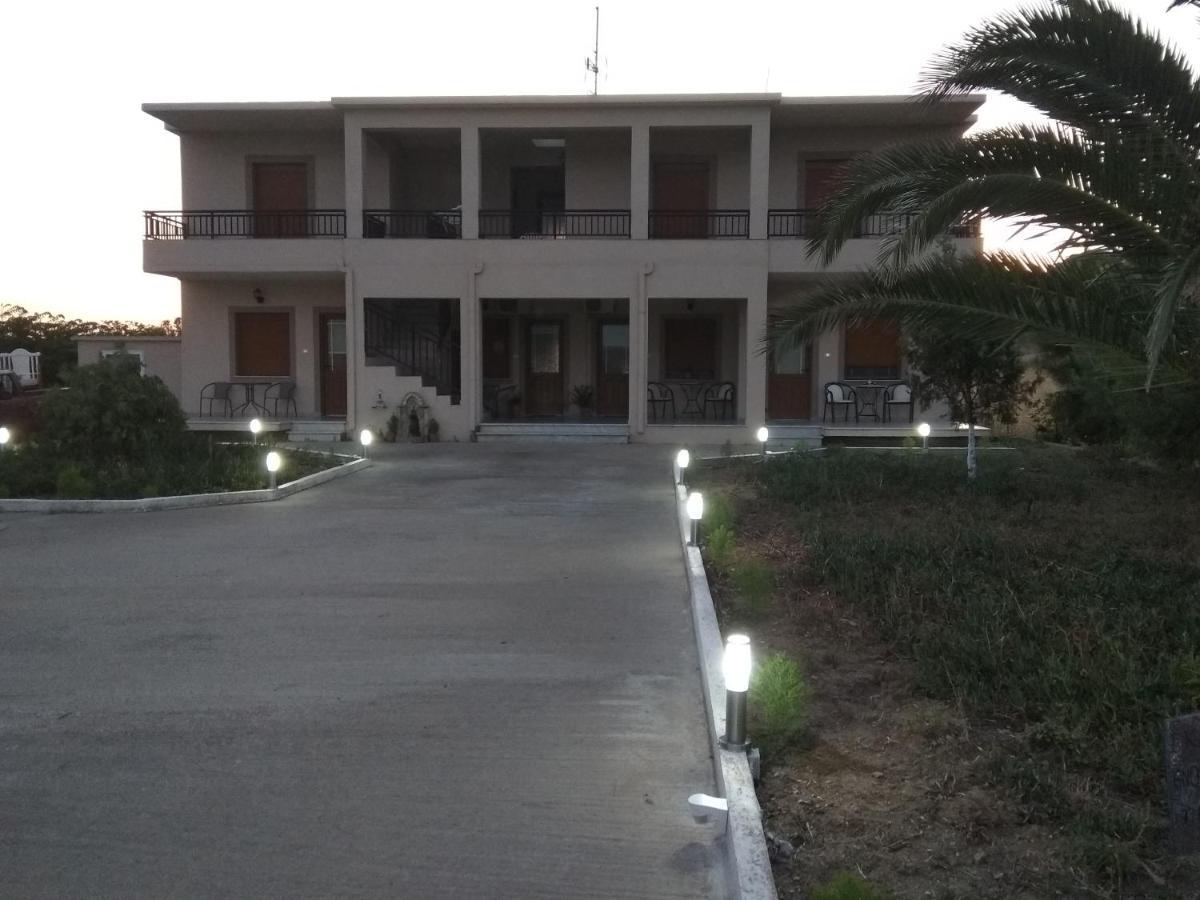 Vakis Apartments 5 Romanon 외부 사진