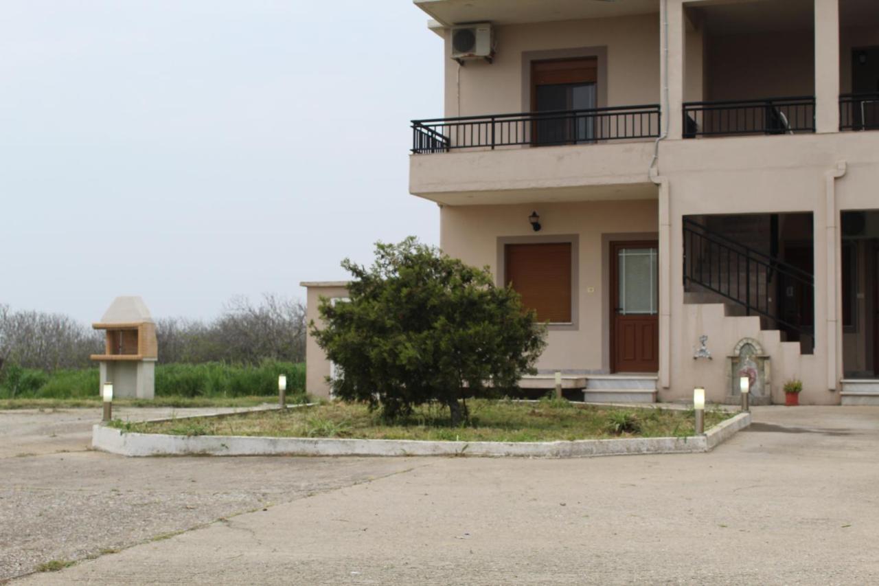 Vakis Apartments 5 Romanon 외부 사진